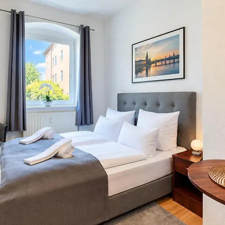 Viadrina Rooms&apartments Frankfurt-oder Am Park Im Zentrum Aparthotel